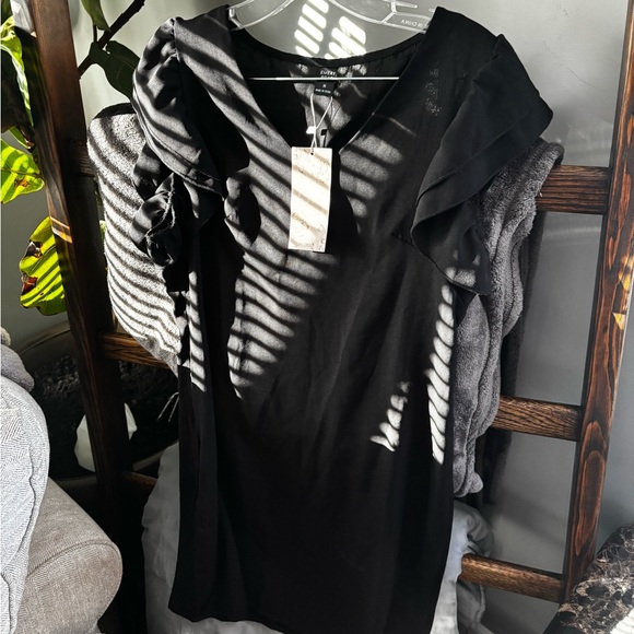 NWT EMERY ROSE DRESS SIZE M - Picture 4 of 8